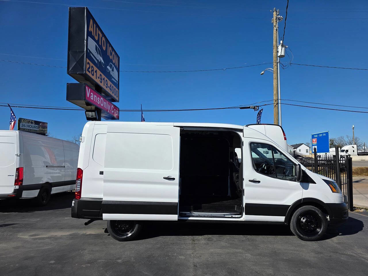 Used 2022 Ford Transit 250 Medium Roof AWD w/ Load Area Protection Package image 5
