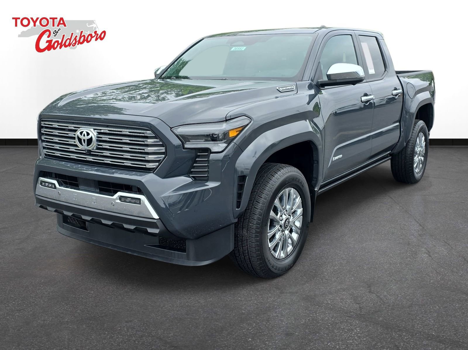 Used 2025 Toyota Tacoma Limited AWD/4WD image 1