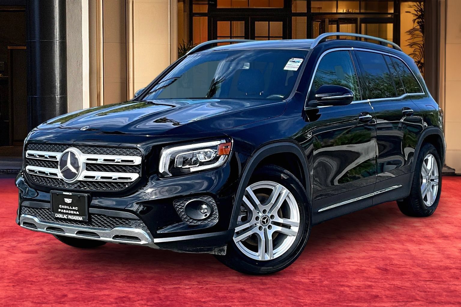 Used 2023 Mercedes-Benz GLB 250 4MATIC w/ Premium Package