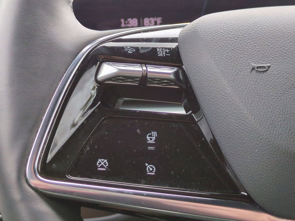 Used 2024 Cadillac Lyriq Luxury AWD/4WD image 25