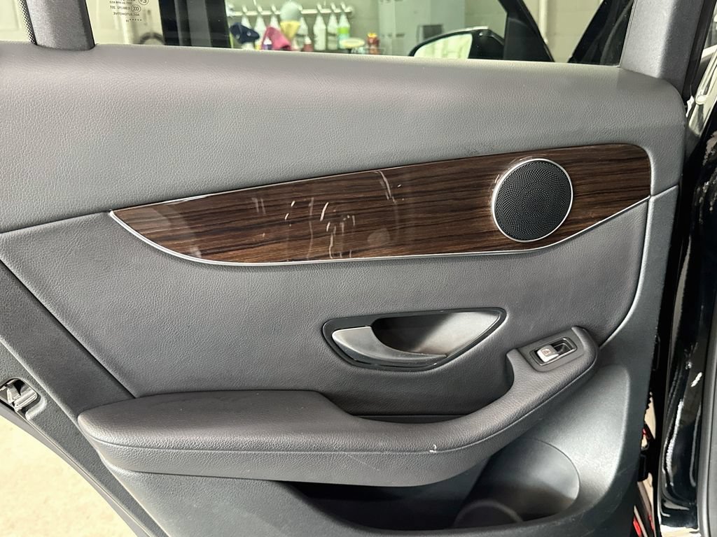 Used 2019 Mercedes-Benz GLC 350e 4MATIC image 29