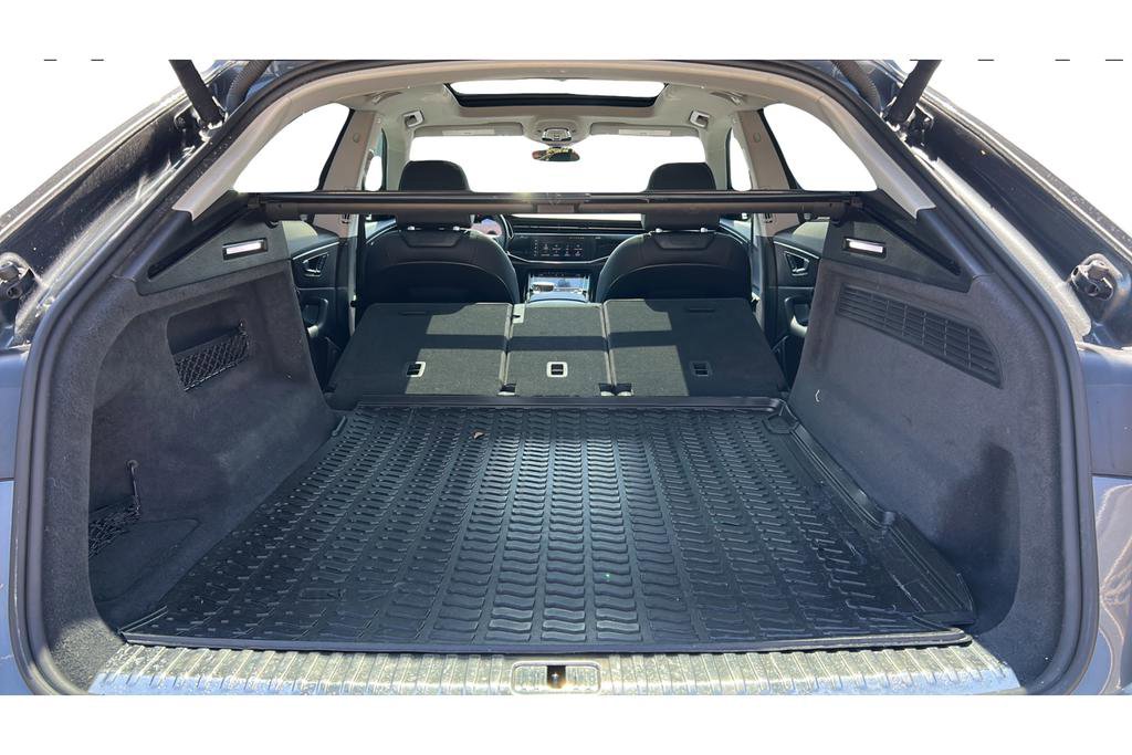 Used 2019 Audi Q8 Premium Plus w/ Premium Plus image 38