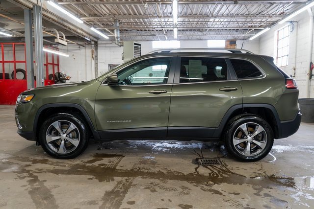 Used 2020 Jeep Cherokee Limited image 9