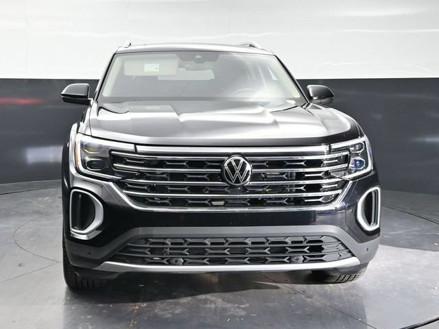 Used 2025 Volkswagen Atlas SEL AWD/4WD image 2