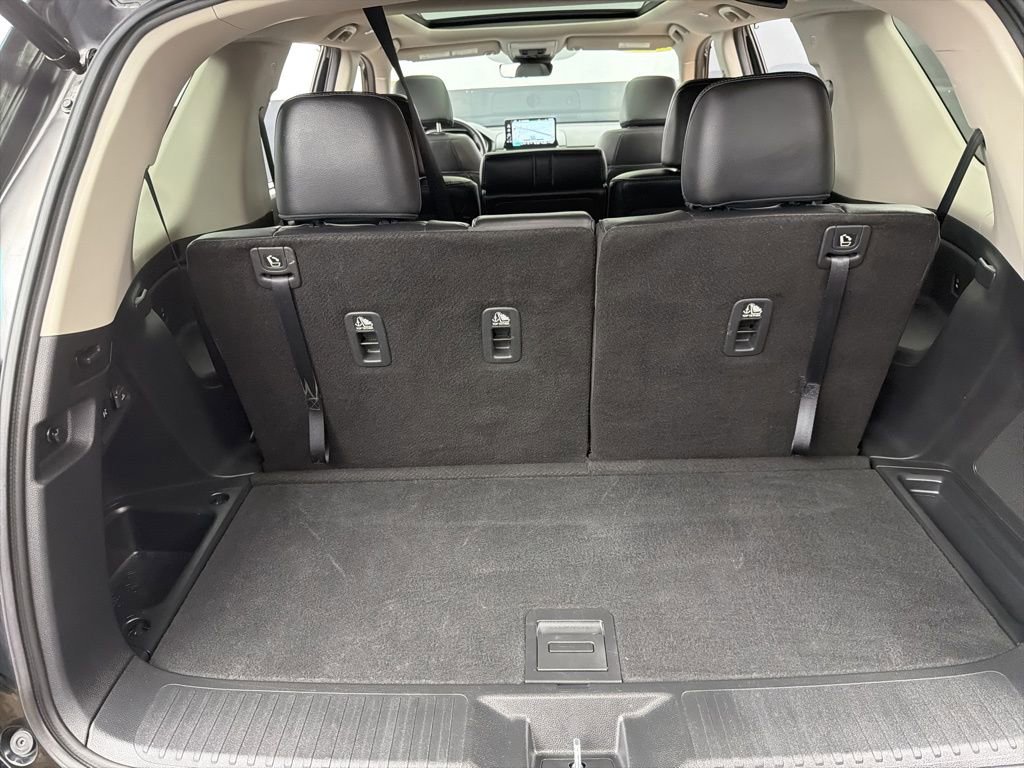 Used 2025 Honda Pilot Touring image 39