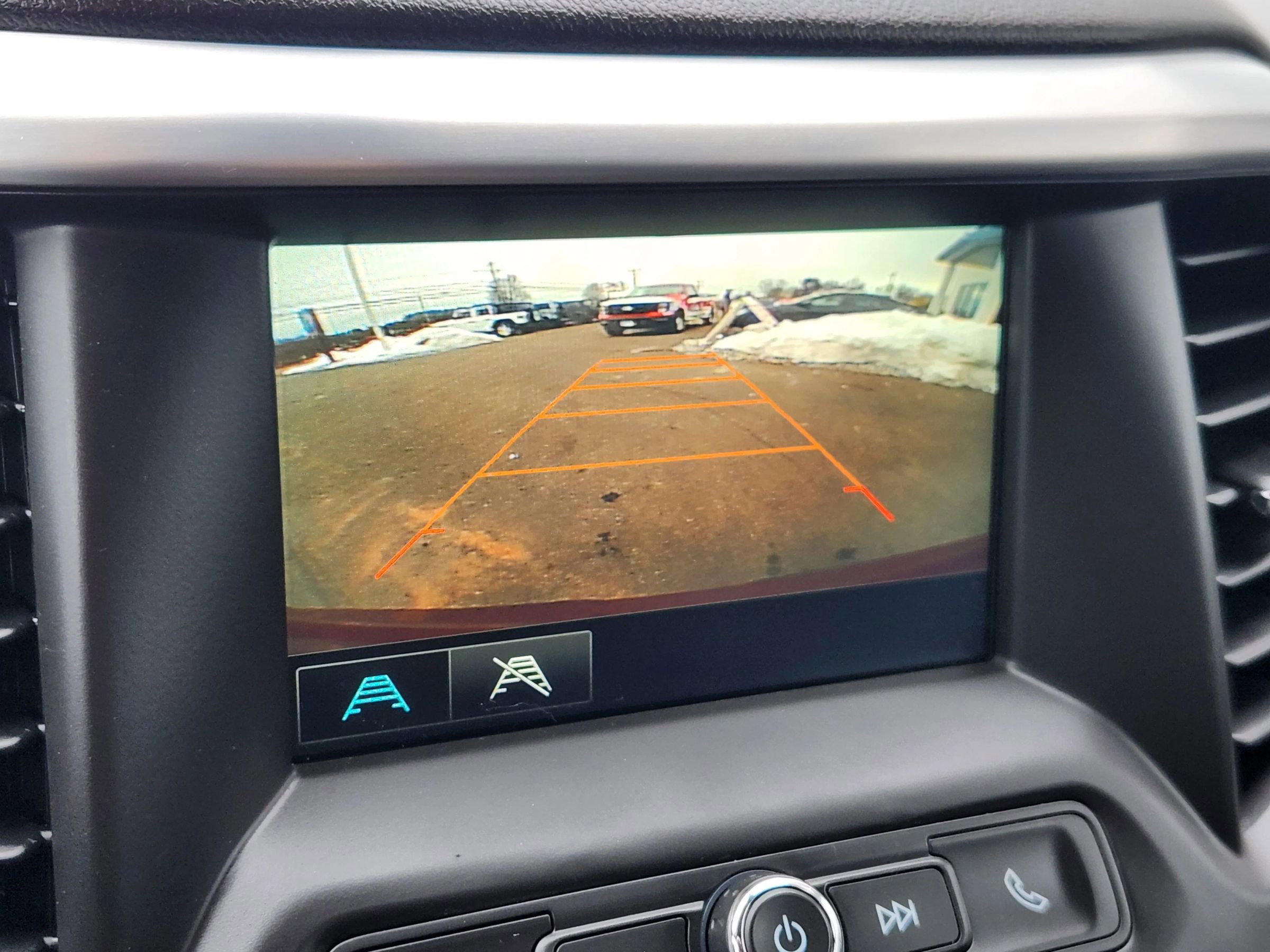 Used 2017 GMC Acadia SLE image 34