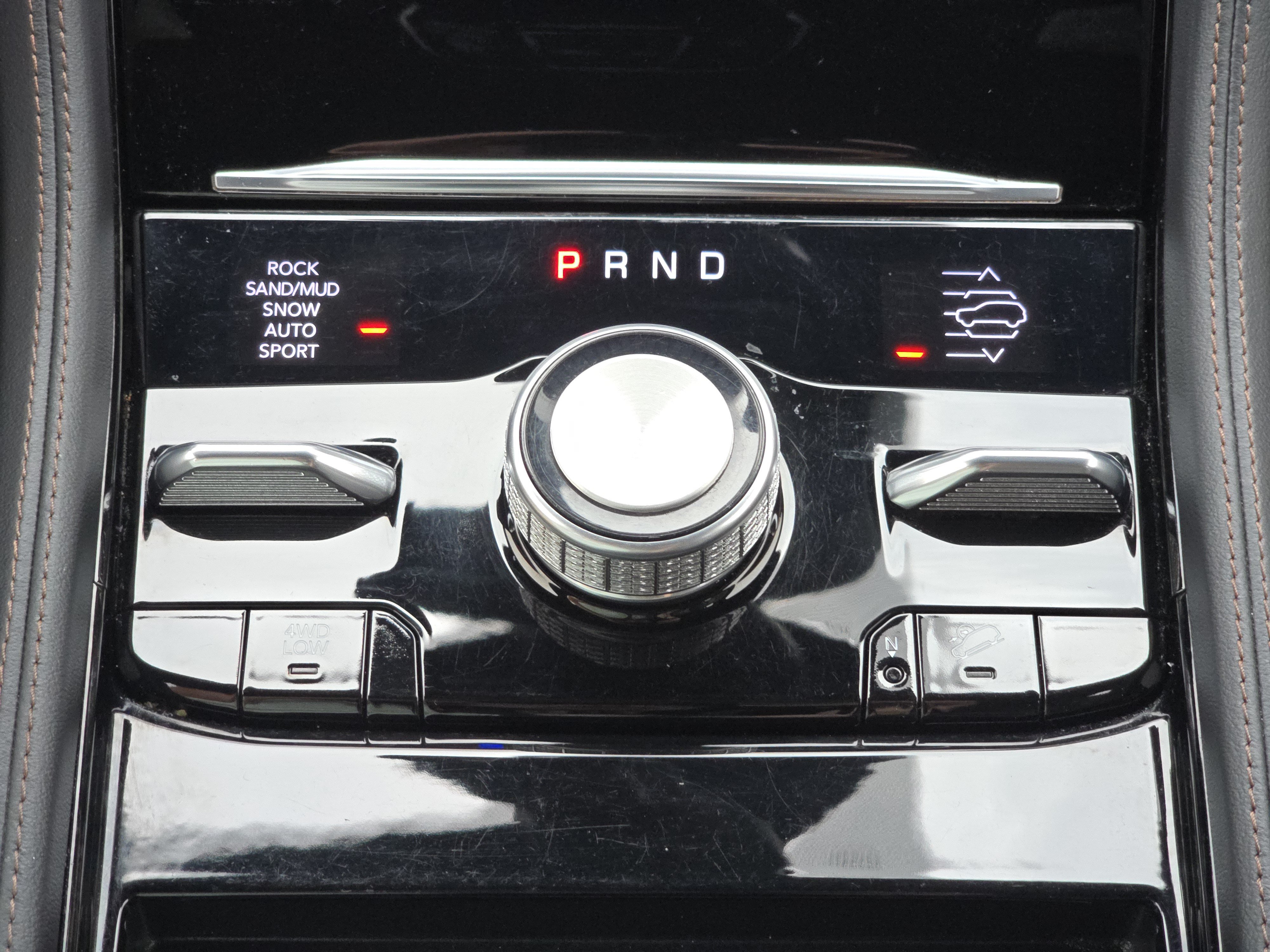 Used 2023 Jeep Grand Cherokee Summit AWD/4WD image 26
