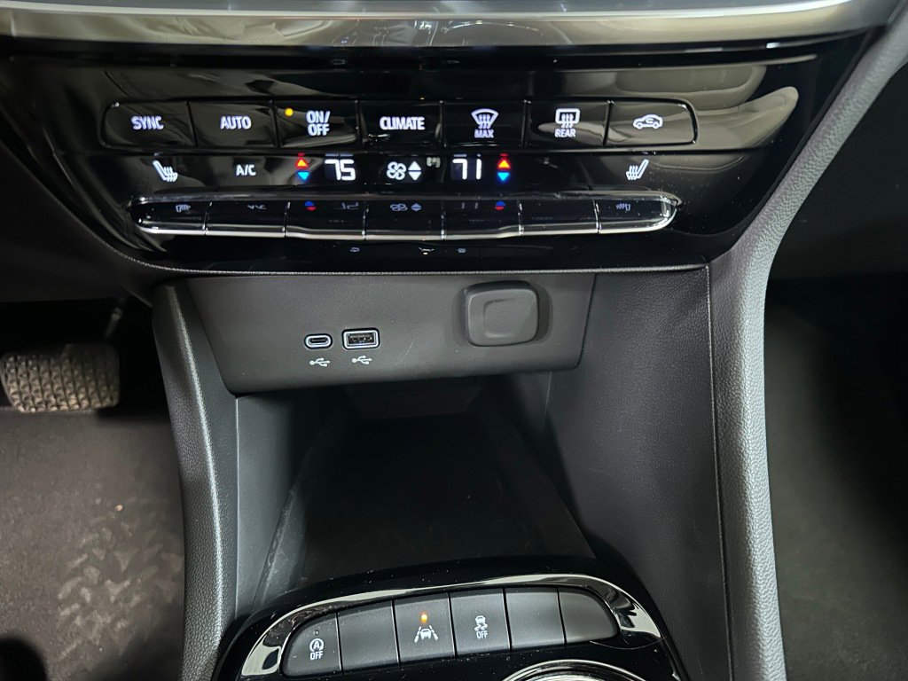 Certified 2024 Buick Encore GX Avenir w/ Avenir Convenience Package image 15