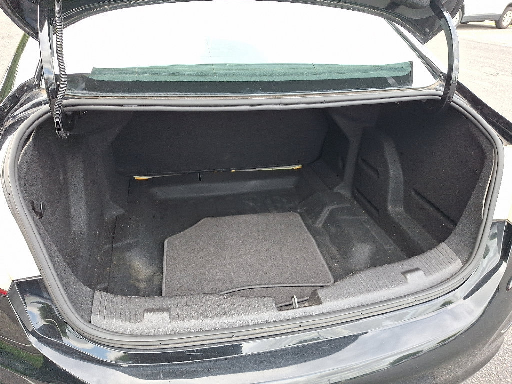 Certified 2017 Chevrolet Cruze LS FWD image 29