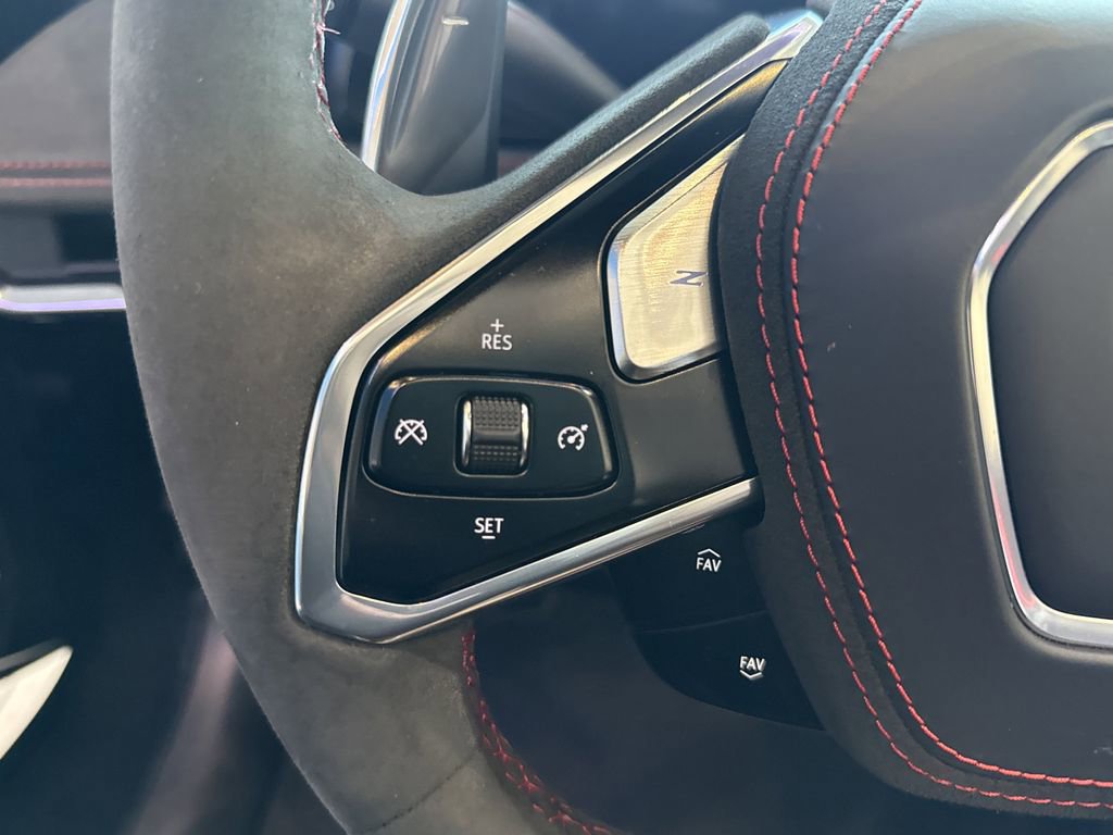 Used 2023 Chevrolet Corvette Stingray Premium Conv w/ Z51 Performance Package image 20