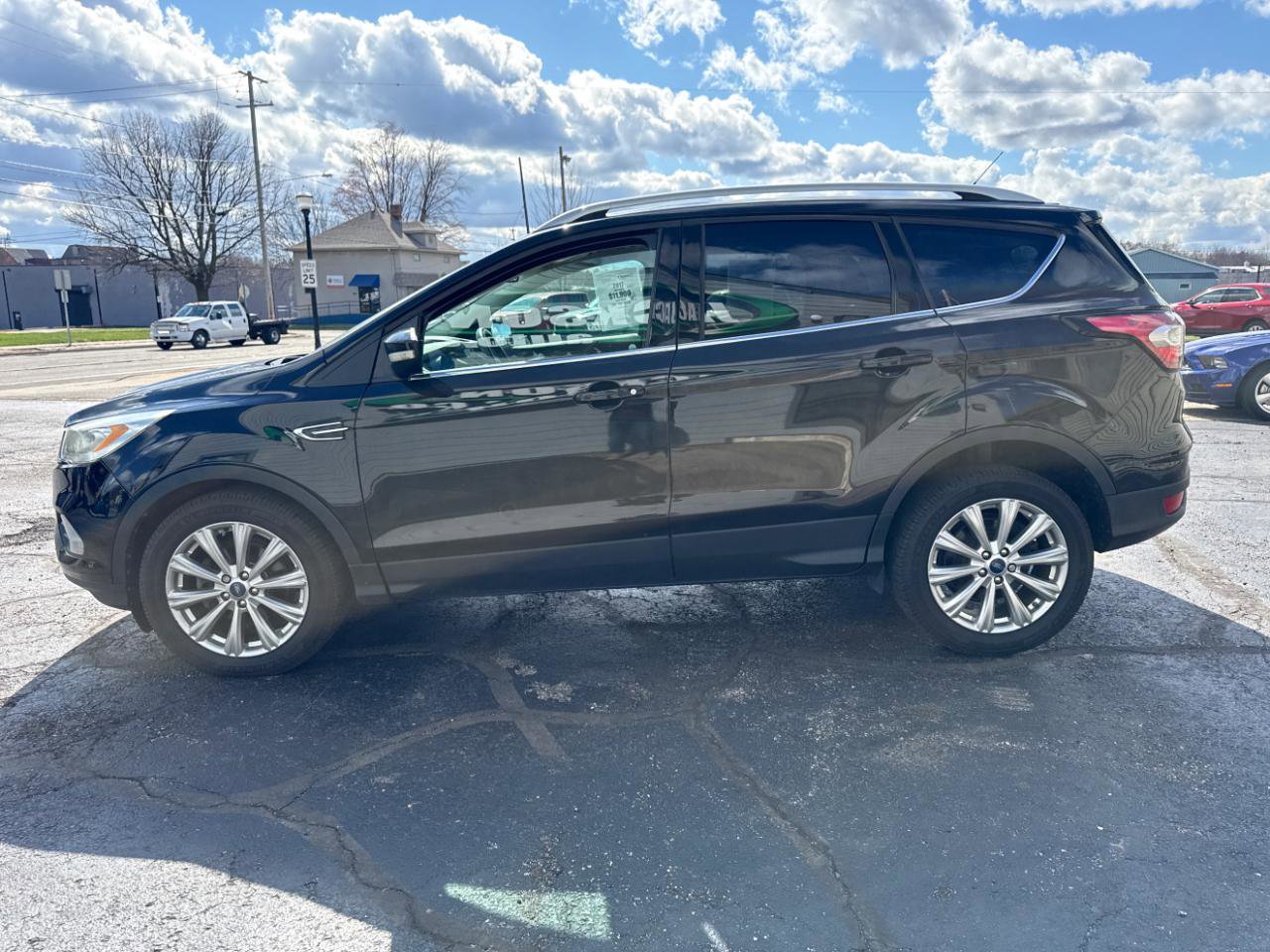 Used 2017 Ford Escape Titanium image 5