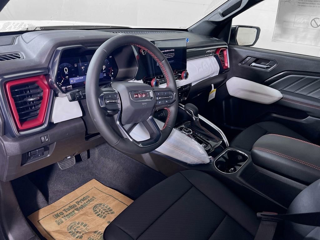 Used 2024 GMC Canyon AT4X image 9