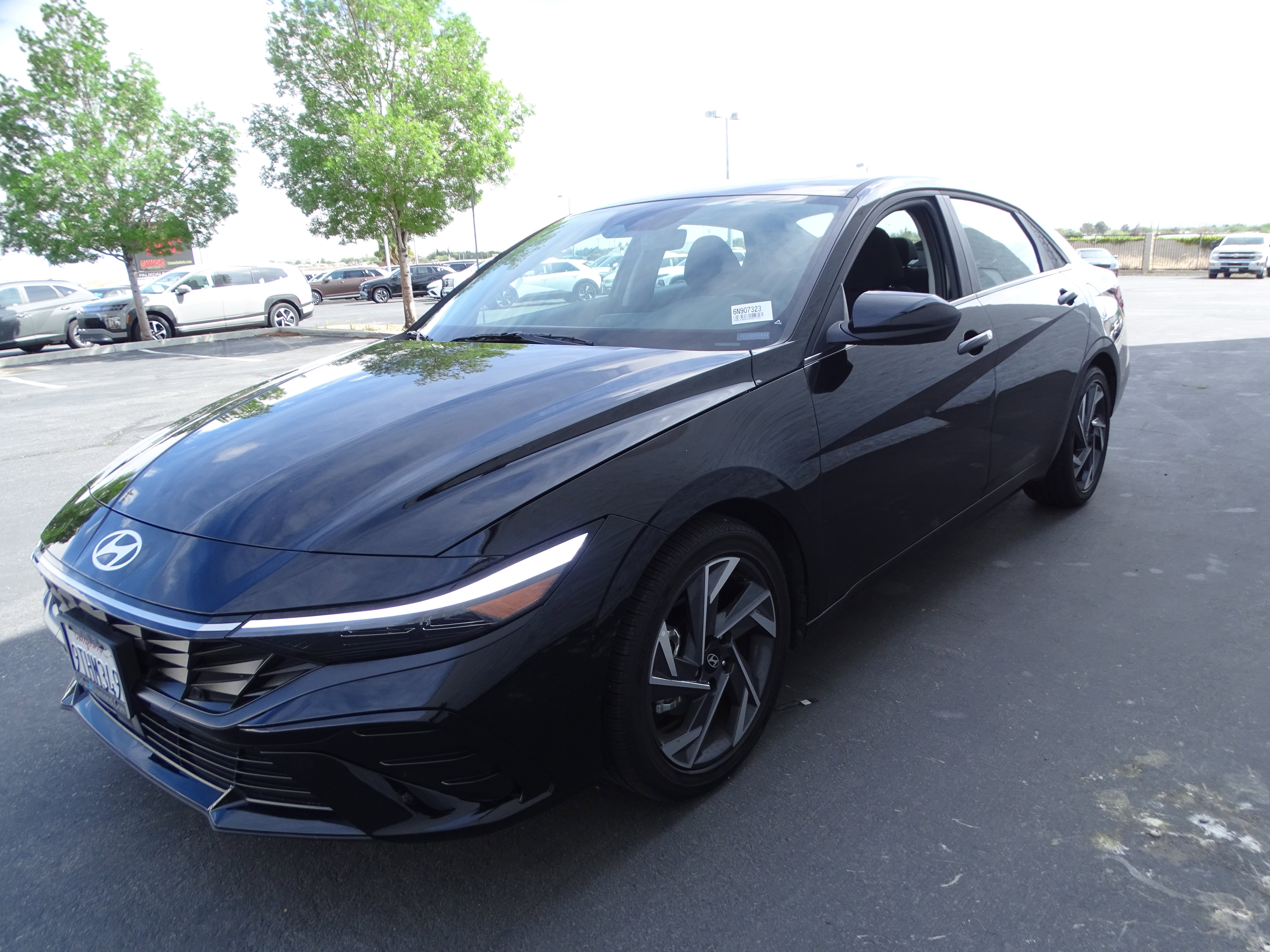 Certified 2025 Hyundai Elantra SEL image 1