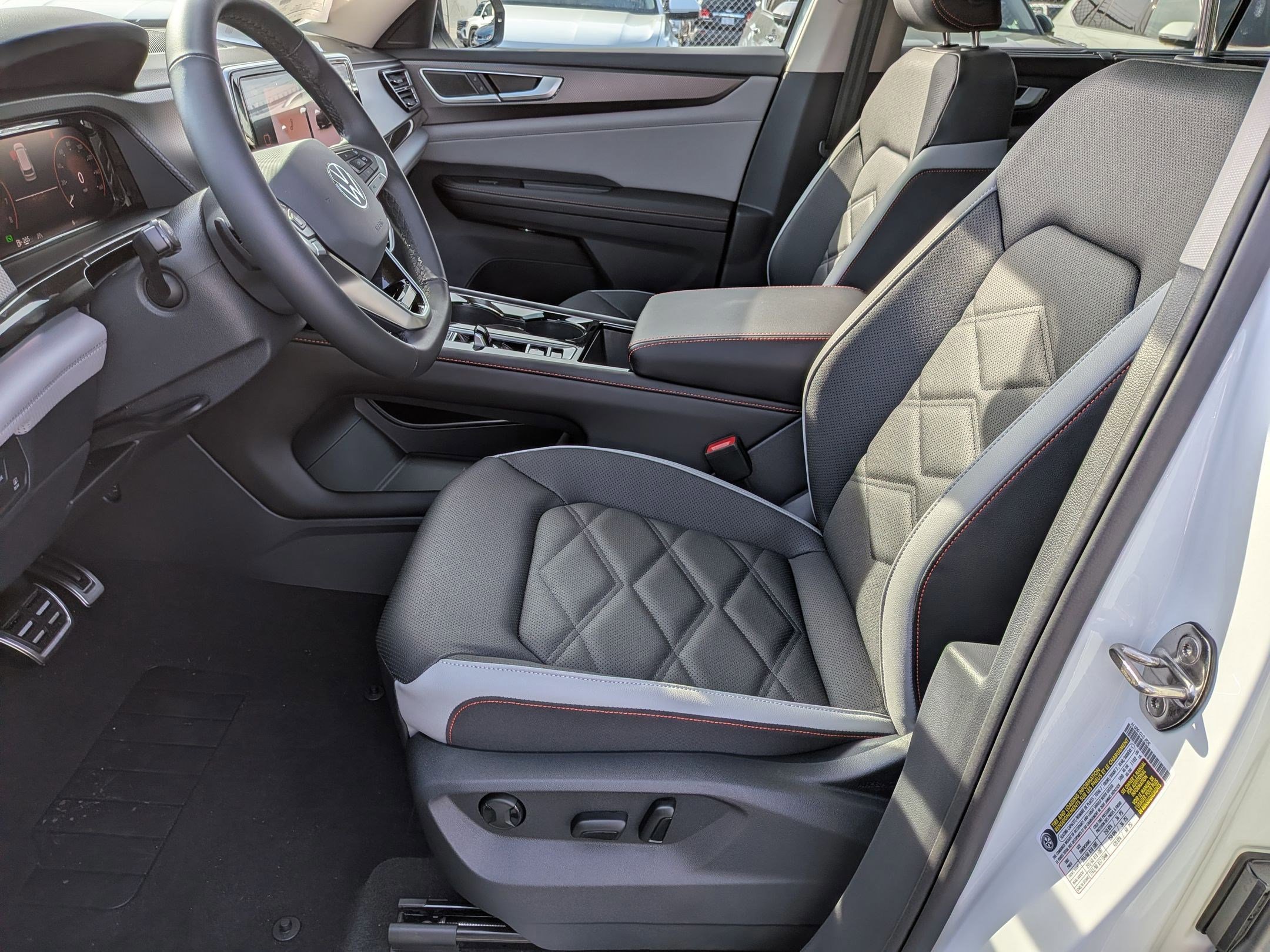 New 2026 Volkswagen Atlas Peak Edition image 14