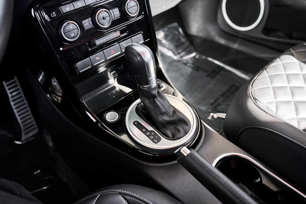 Used 2019 Volkswagen Beetle 2.0T Final Edition SEL FWD image 22