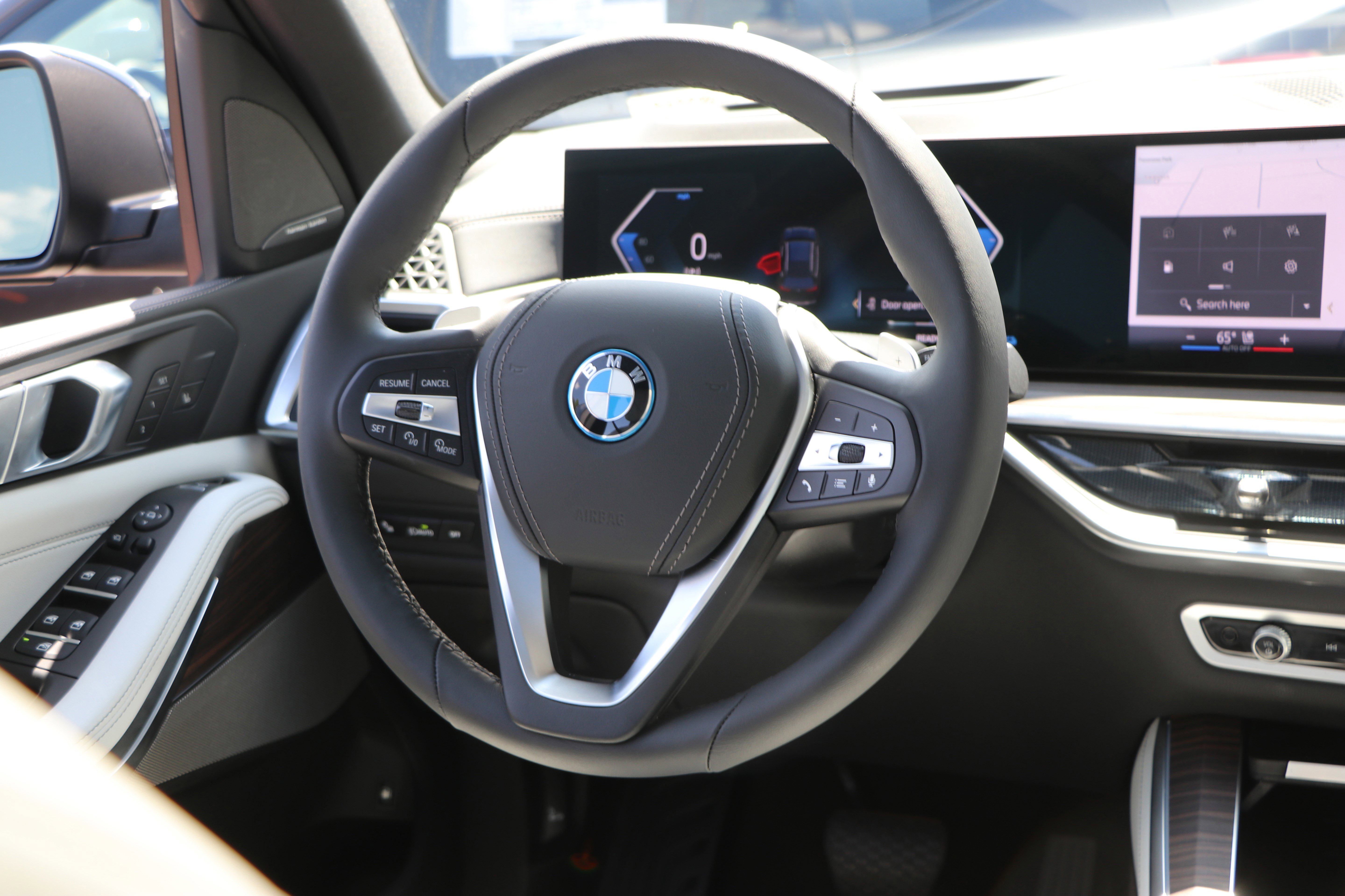 Used 2025 BMW X5 xDrive50e w/ Climate Comfort Package AWD/4WD image 30