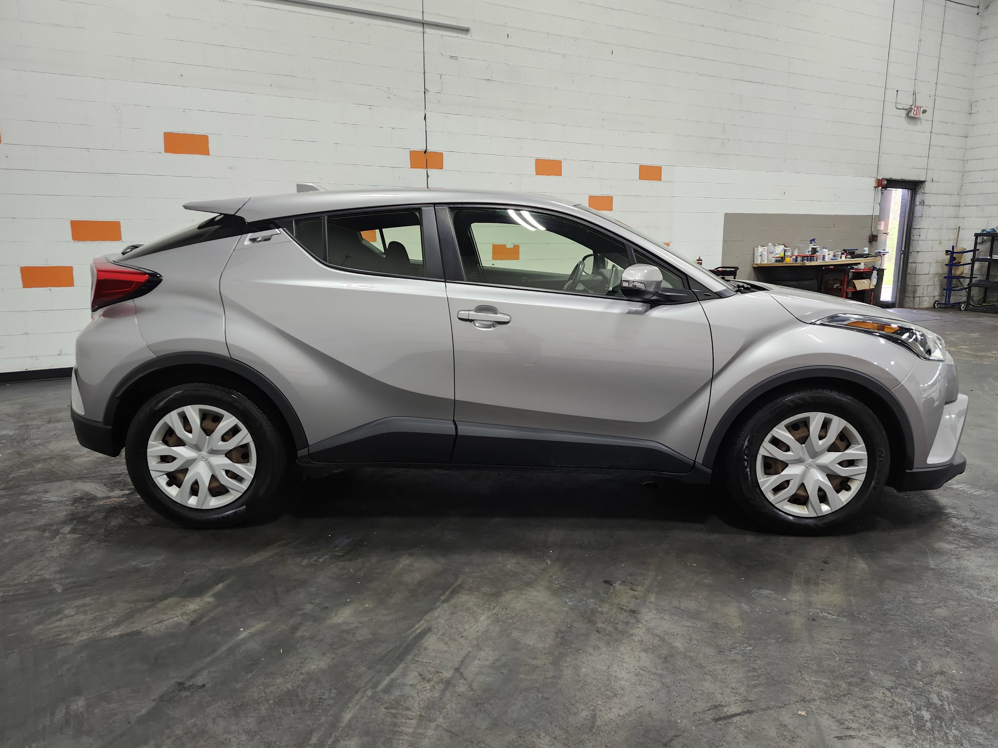 Used 2019 Toyota C-HR LE image 16