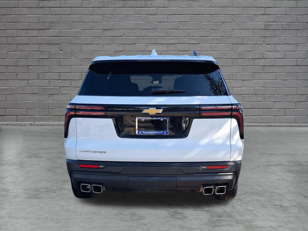 Used 2024 Chevrolet Traverse LS FWD image 9