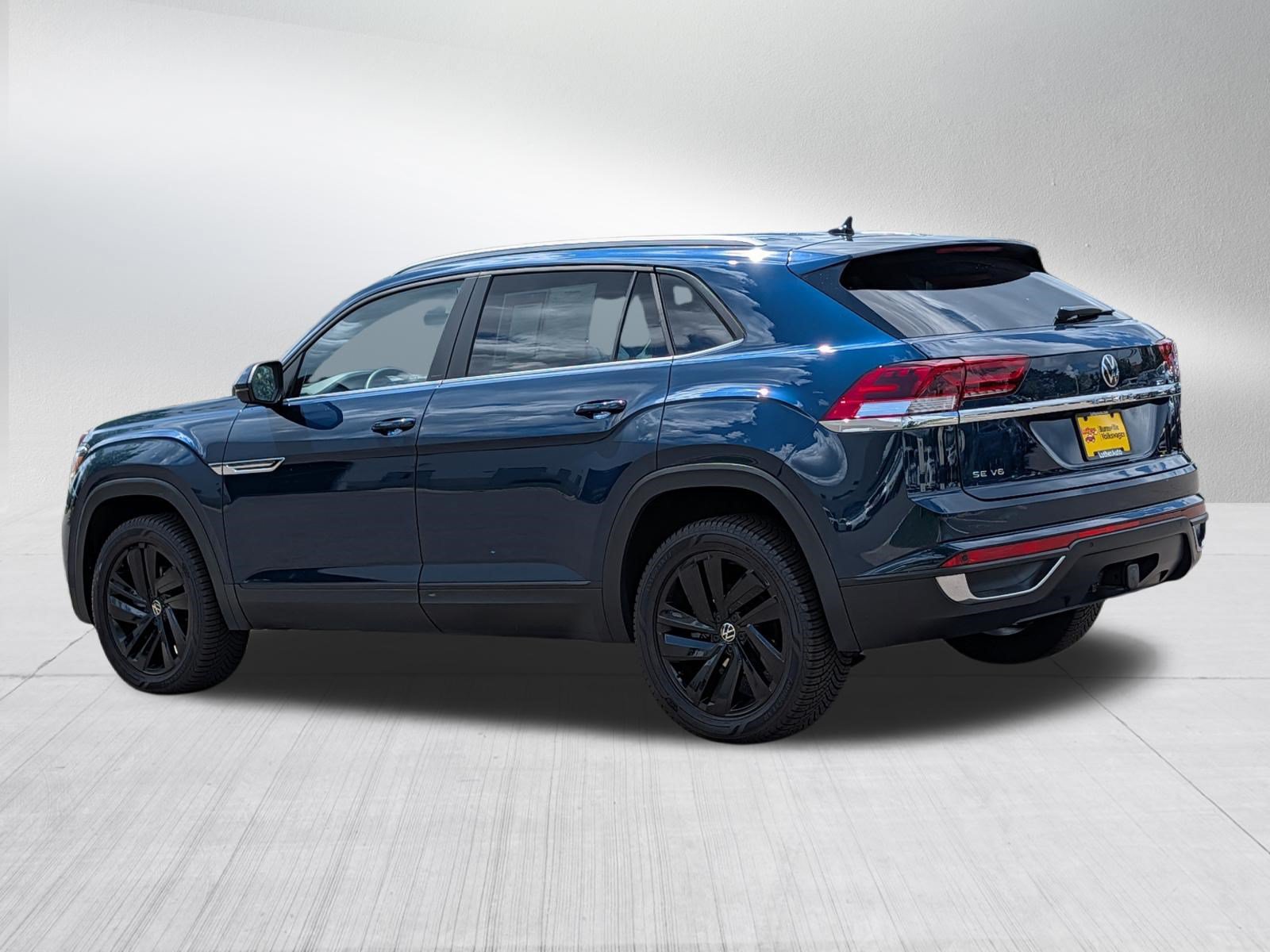 Certified 2023 Volkswagen Atlas Cross Sport SE AWD/4WD image 5