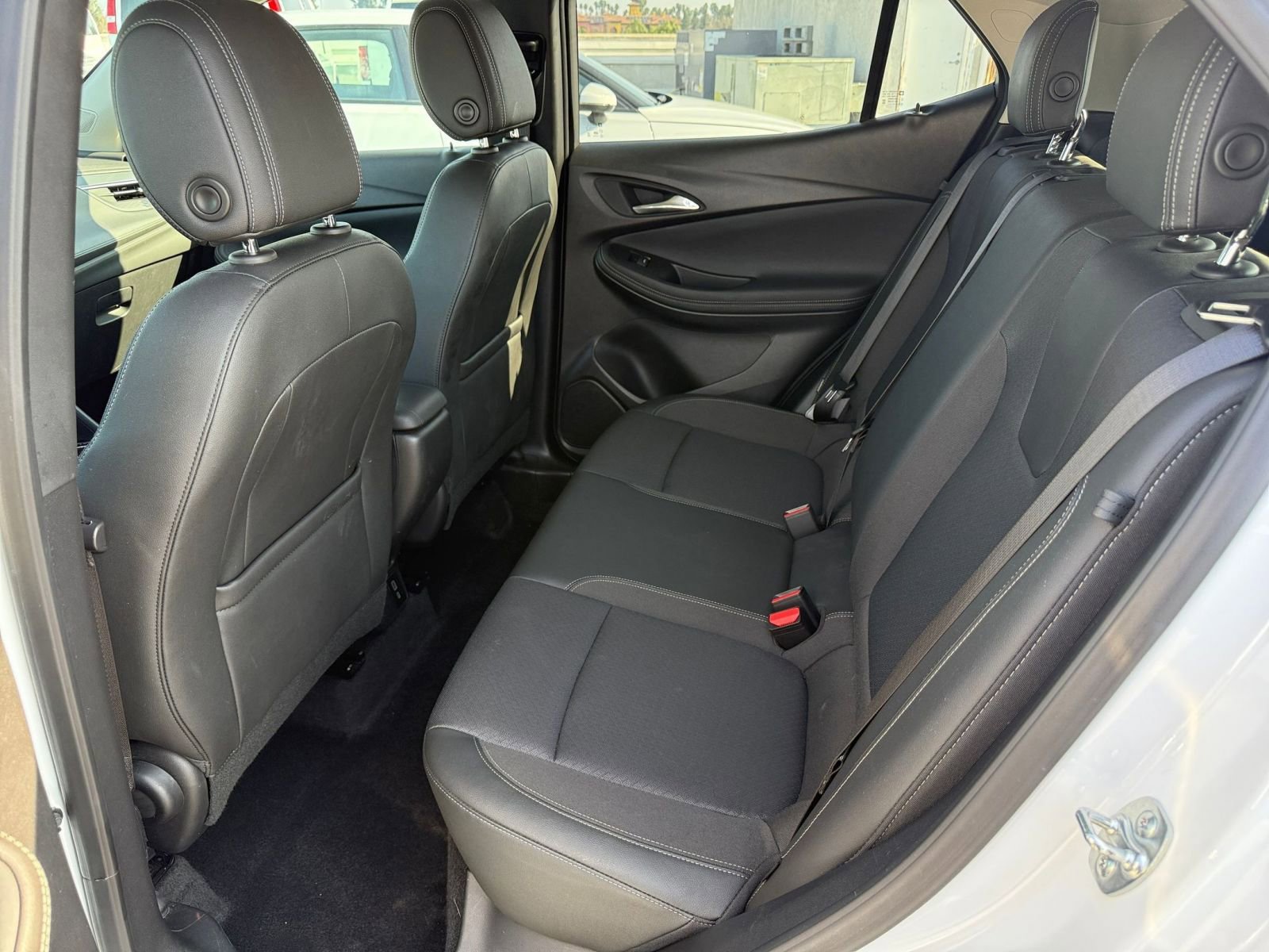 Used 2025 Buick Encore GX Preferred image 25