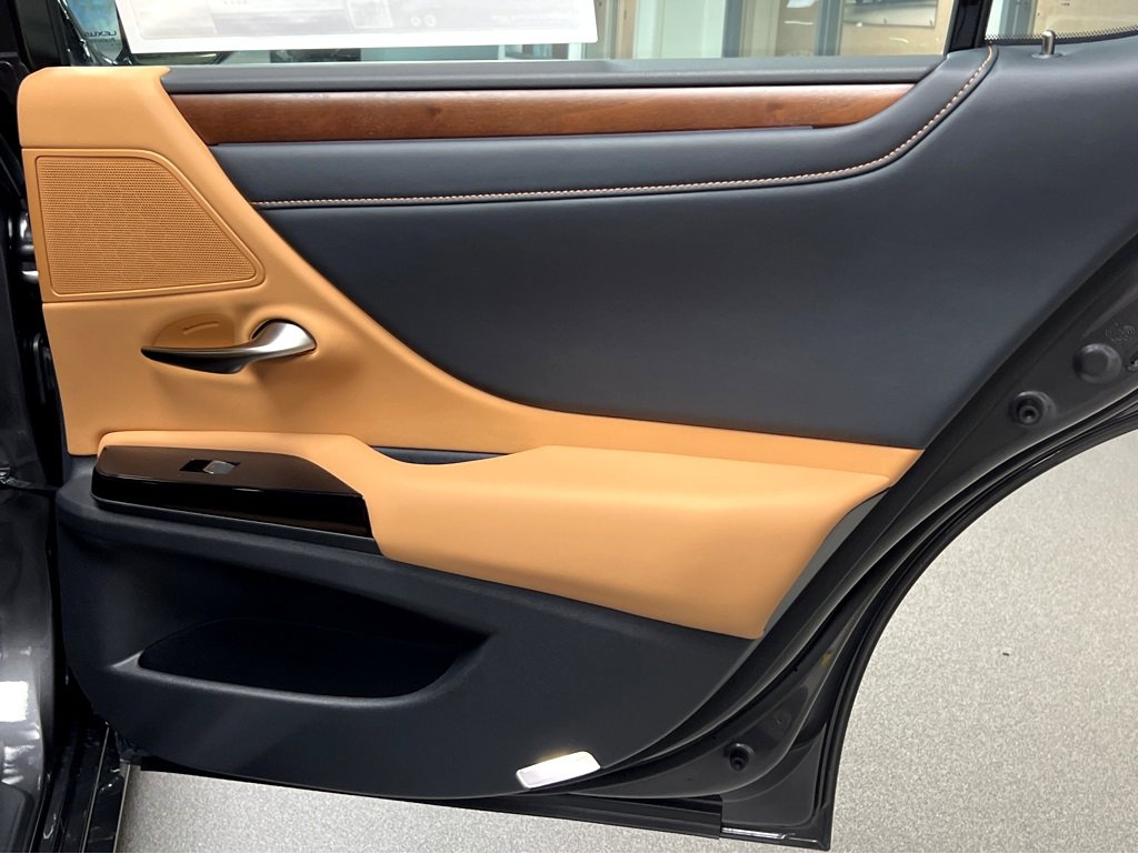 New 2025 Lexus ES 350 w/ Premium Package image 21