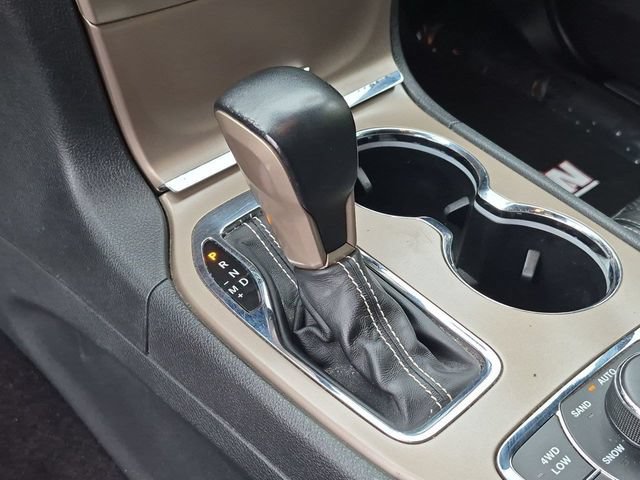 Used 2016 Jeep Grand Cherokee Overland AWD/4WD image 21