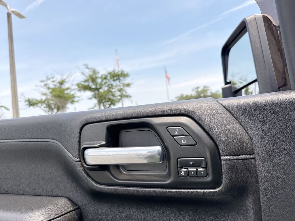 Used 2020 Chevrolet Silverado 2500 LTZ w/ LTZ Plus Package AWD/4WD image 16
