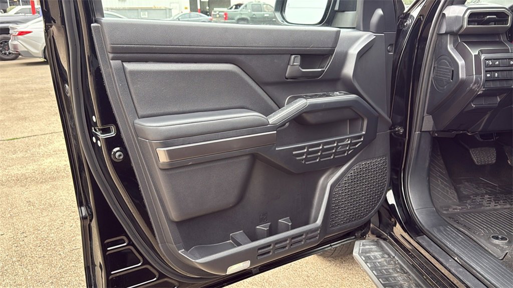 Used 2025 Toyota 4Runner SR5 image 10