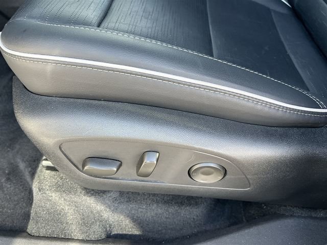 Certified 2025 Buick Enclave Sport Touring image 19