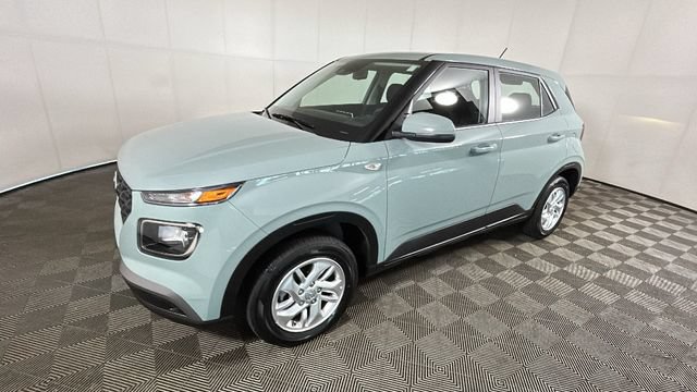 Certified 2026 Hyundai Venue SE FWD image 6