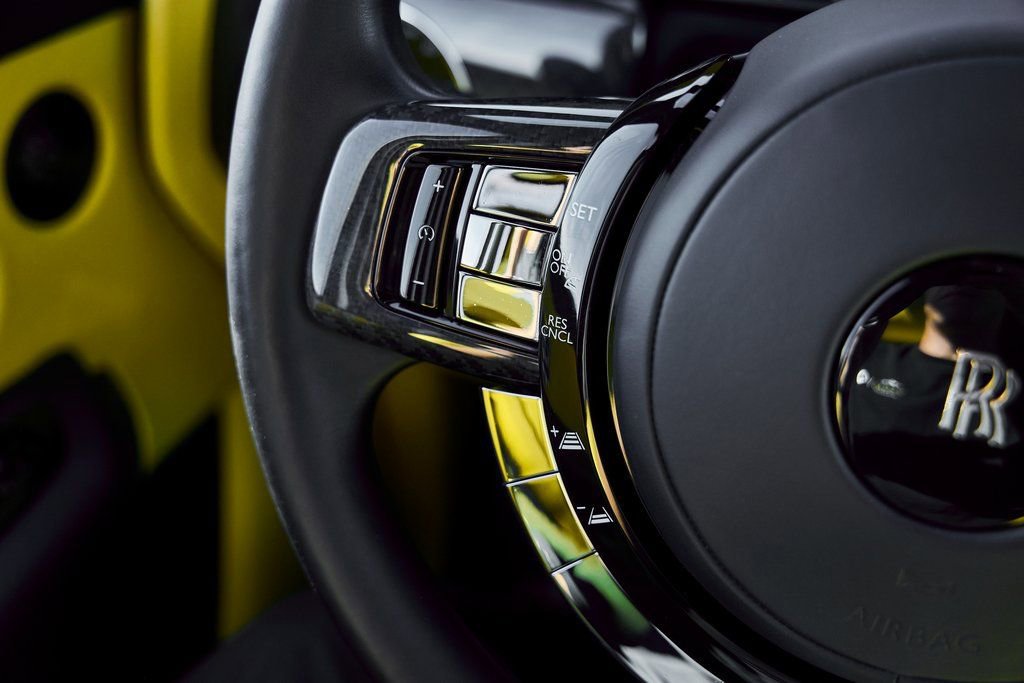 Used 2022 Rolls-Royce Cullinan Black Badge w/ Dark Exterior Package image 64