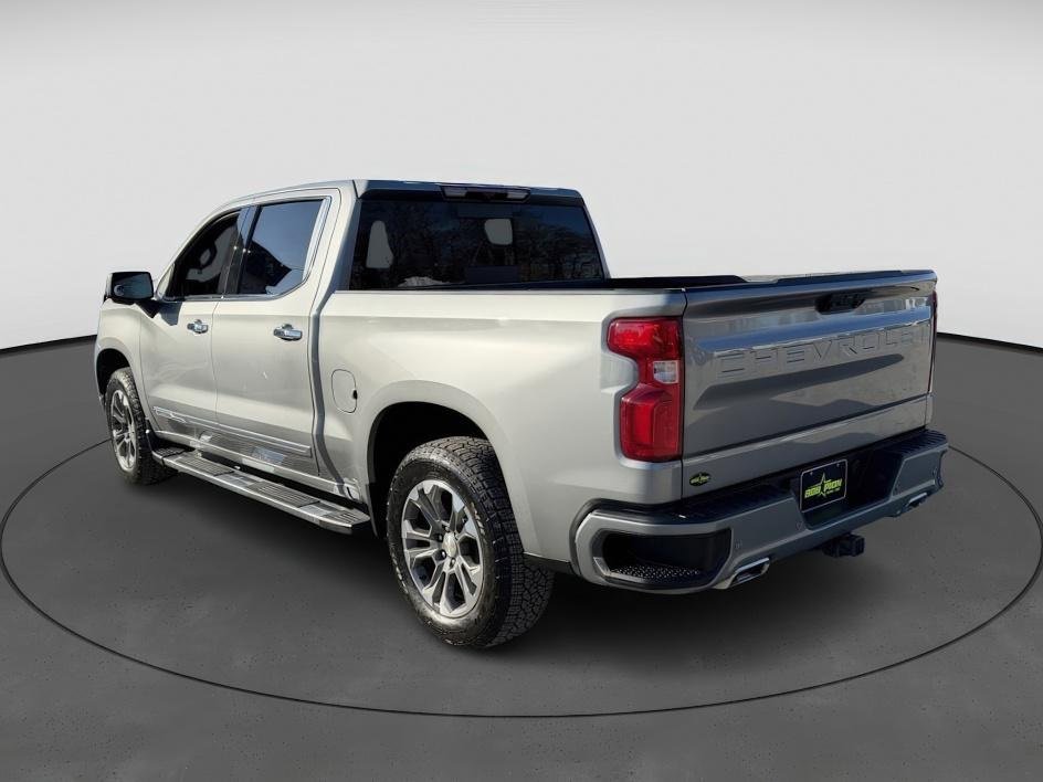Used 2023 Chevrolet Silverado 1500 High Country w/ Z71 Off-Road Package image 3