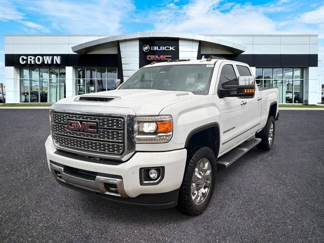 Used 2019 GMC Sierra 2500 Denali w/ Duramax Plus Package AWD/4WD image 1
