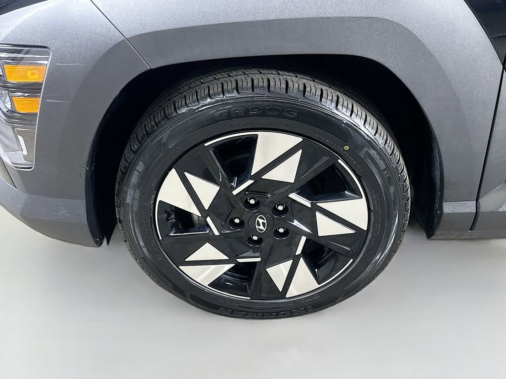 Used 2024 Hyundai Kona SEL FWD image 8