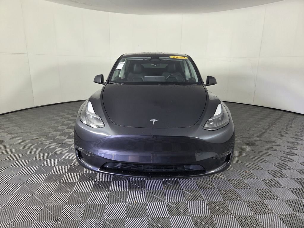 Used 2024 Tesla Model Y Performance image 3