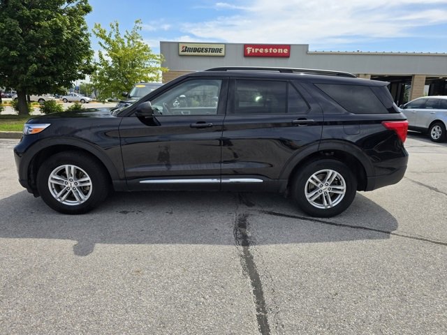 Used 2023 Ford Explorer XLT w/ Equipment Group 202A image 6