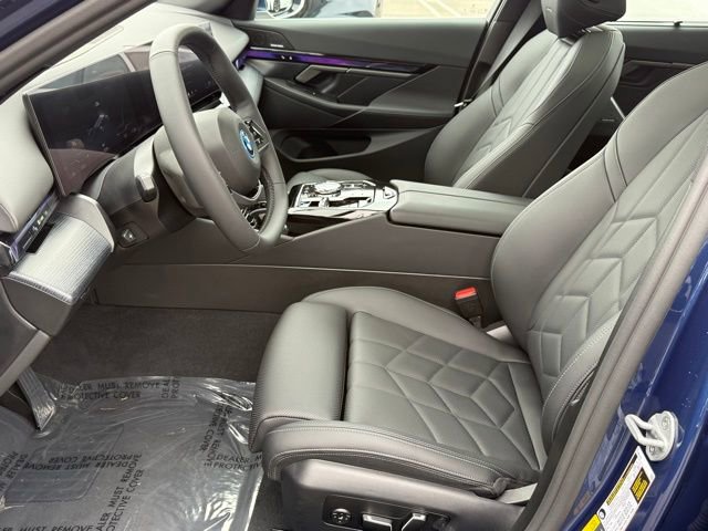 Used 2025 BMW i5 xDrive40 w/ Executive Package image 20