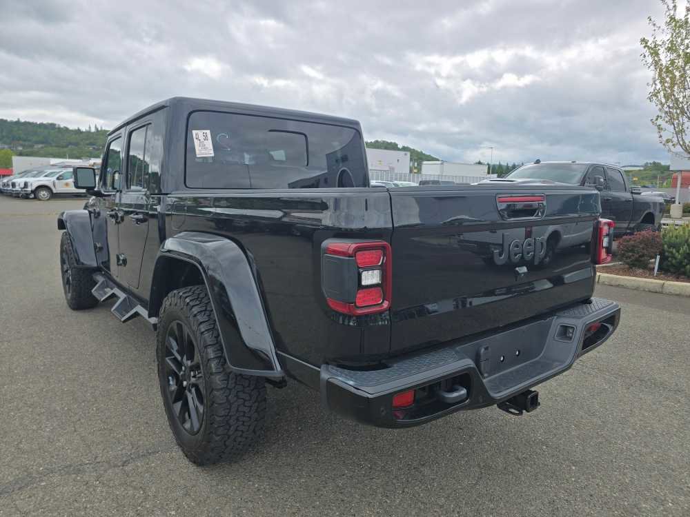 Used 2022 Jeep Gladiator High Altitude image 2