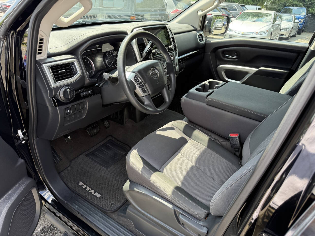 Used 2021 Nissan Titan SV w/ Accessory Utility Package AWD/4WD image 8