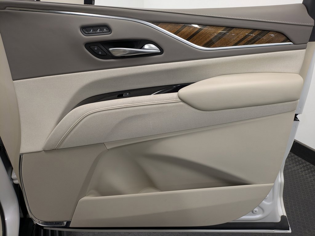 Used 2022 Cadillac Escalade Premium Luxury Platinum image 28
