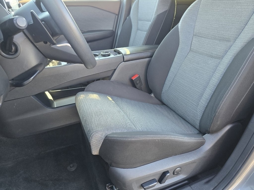 Used 2023 Nissan Rogue SV image 18