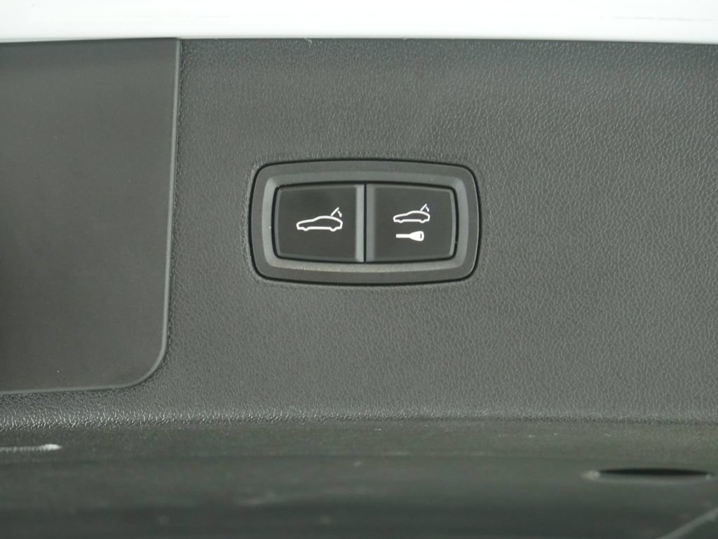 Certified 2023 Porsche Cayenne Turbo AWD/4WD image 21
