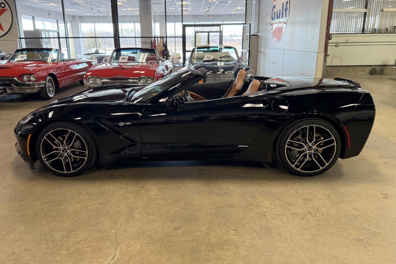 Used 2018 Chevrolet Corvette Stingray Convertible w/ 3LT Preferred Equipment Group image 12