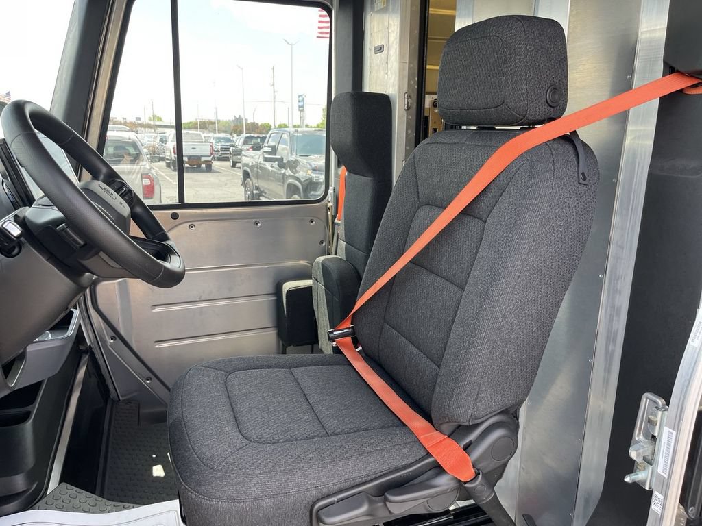 Used 2024 Chevrolet Brightdrop 600 w/ Commercial Equipment Package AWD/4WD image 3