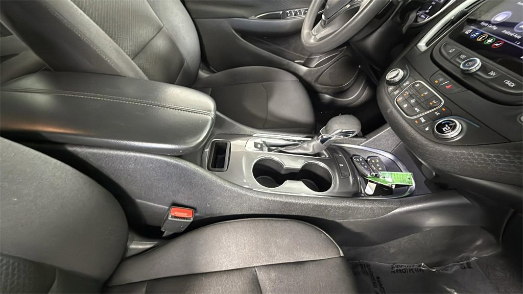 Used 2023 Chevrolet Malibu LT image 34