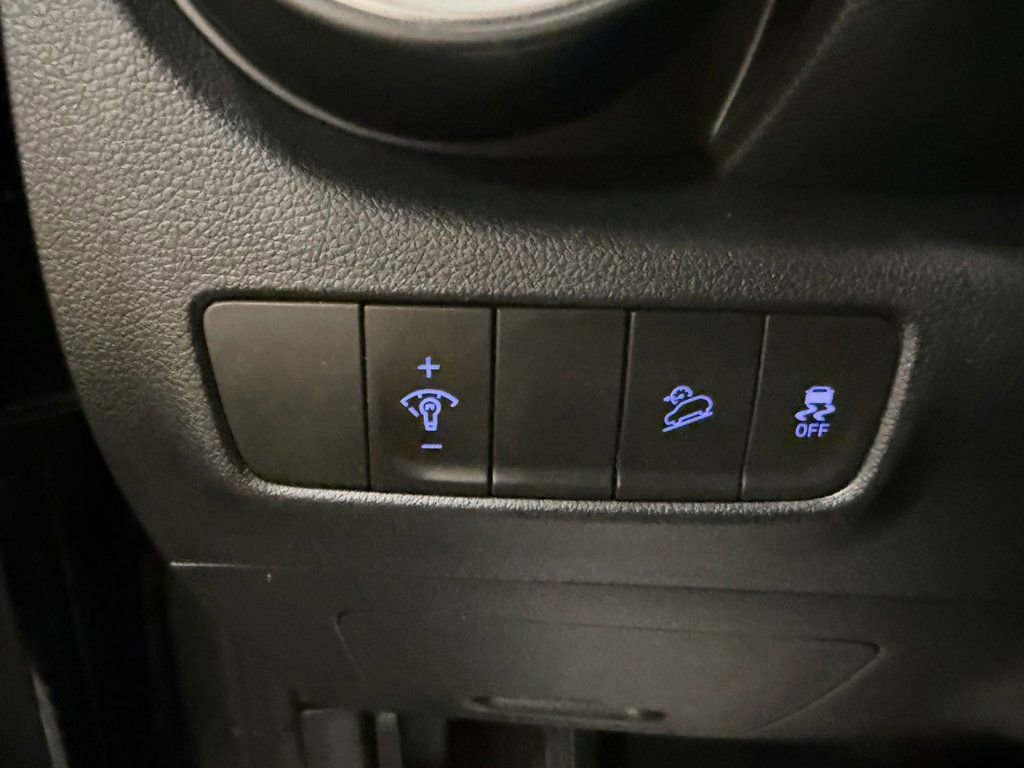 Used 2023 Hyundai Kona SEL image 37