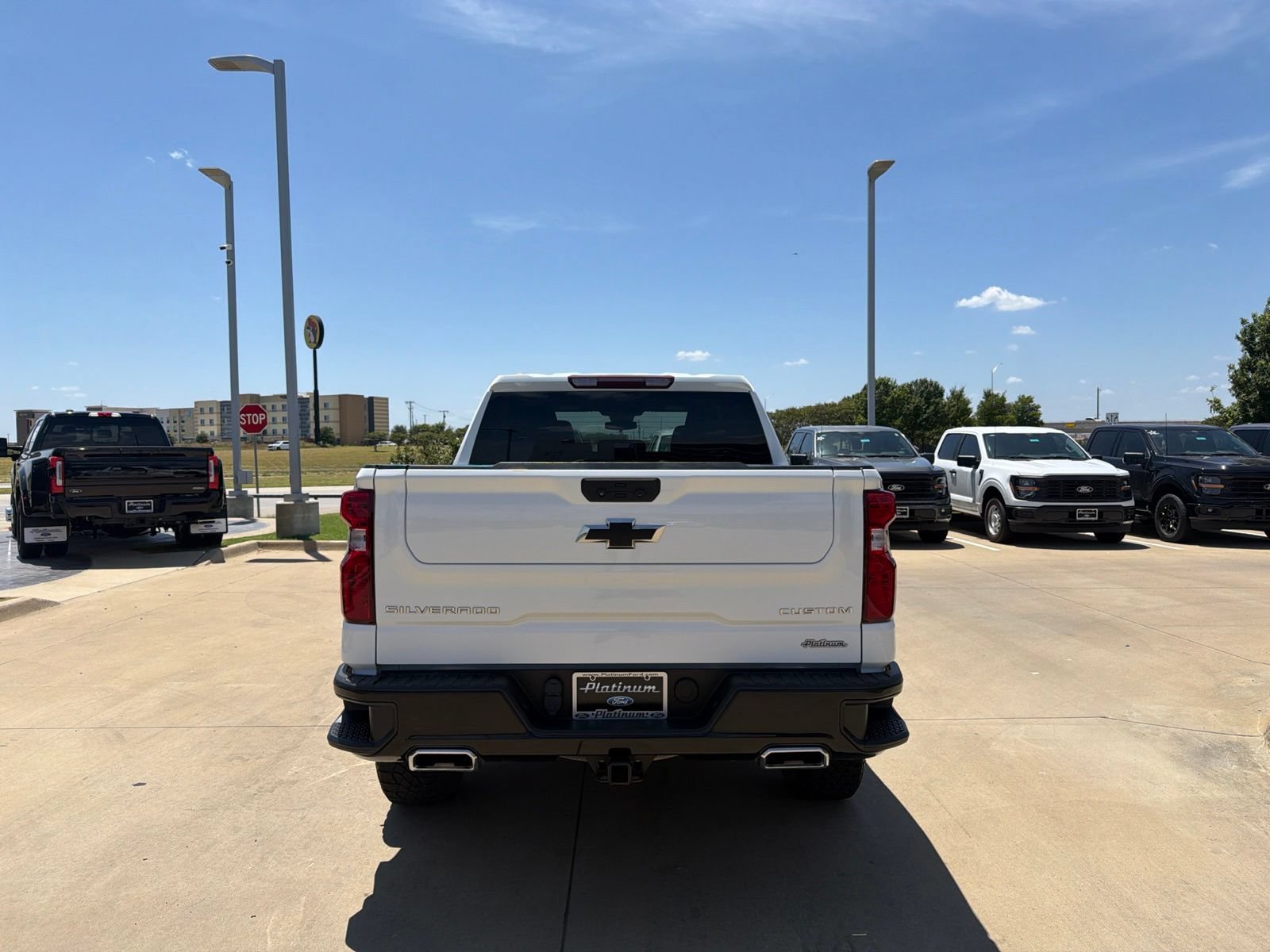 Used 2022 Chevrolet Silverado 1500 Custom Trail Boss AWD/4WD image 4