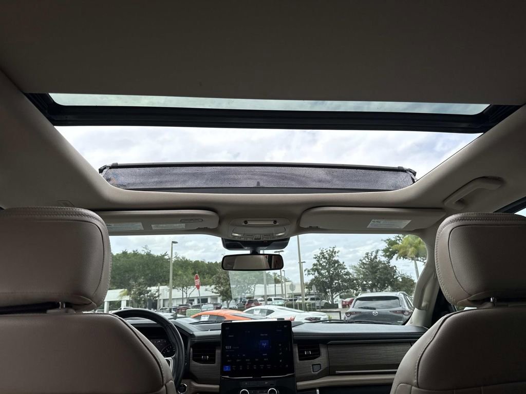 Used 2024 Ford Expedition Limited image 23