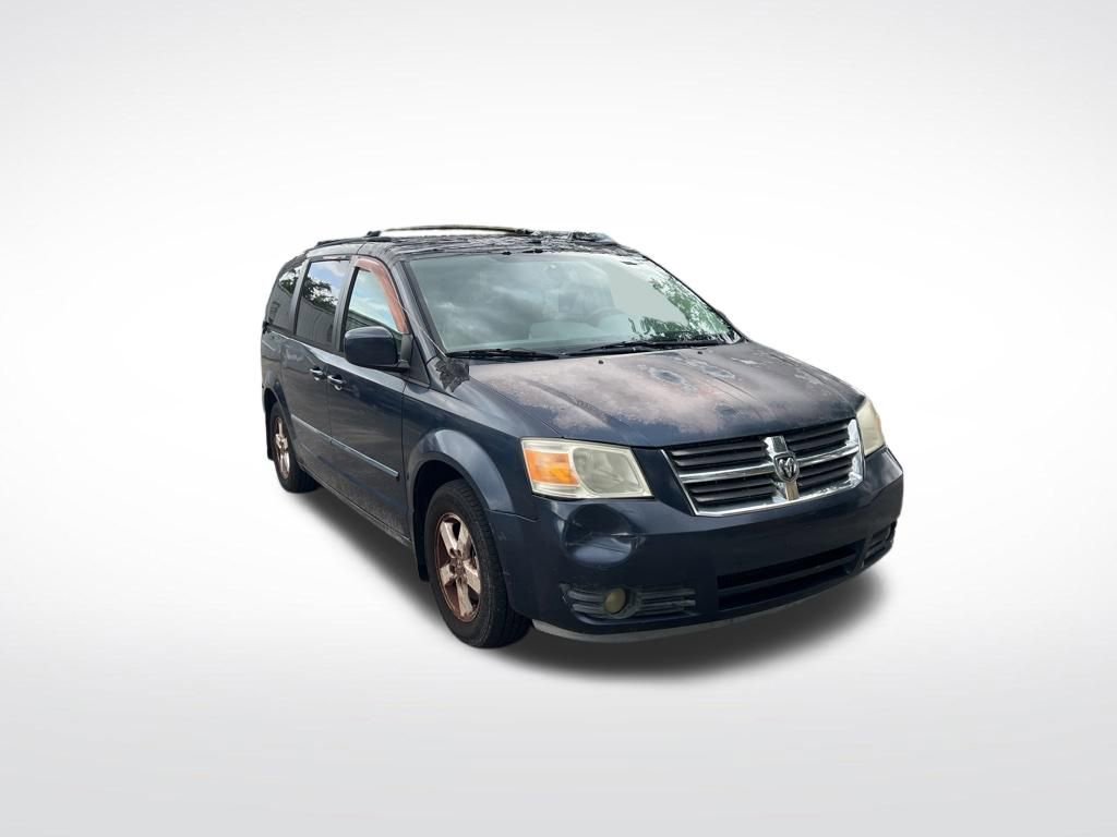 Used 2008 Dodge Grand Caravan SXT w/ Entertainment Group 2 FWD image 2