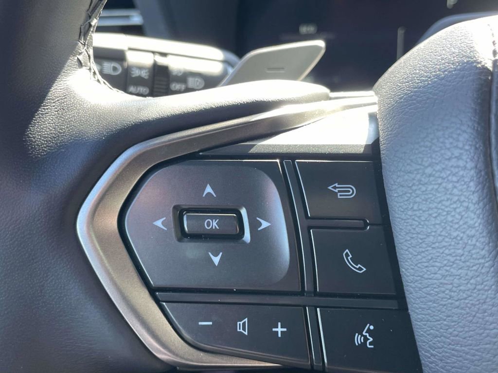 Used 2024 Lexus GX 550 w/ Accessory Package (2T) image 17